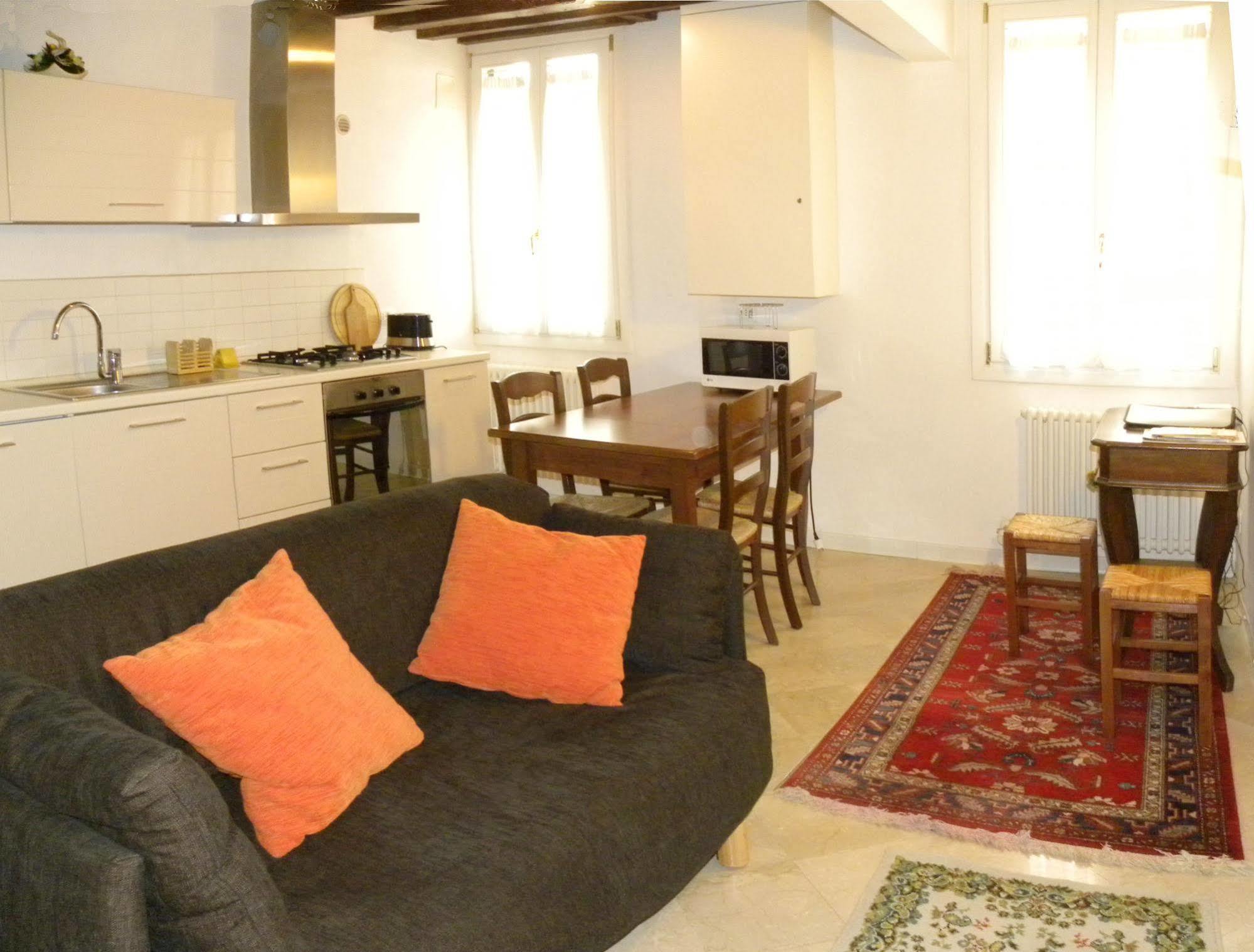 La Coccola Apartment เวนิส ภายนอก รูปภาพ