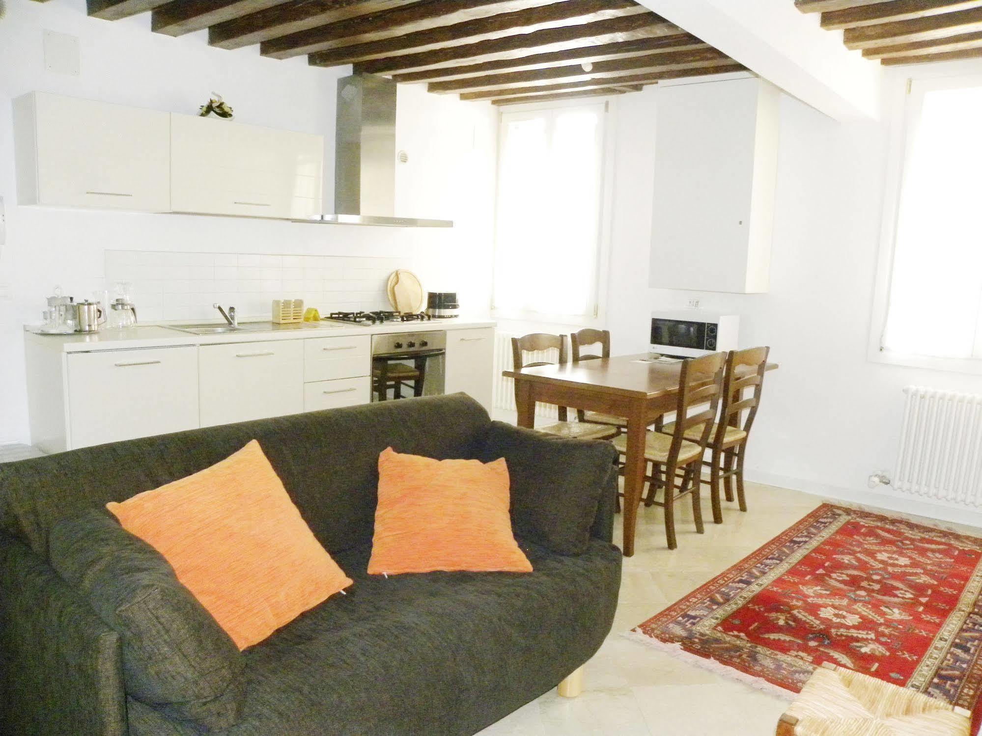 La Coccola Apartment เวนิส ภายนอก รูปภาพ
