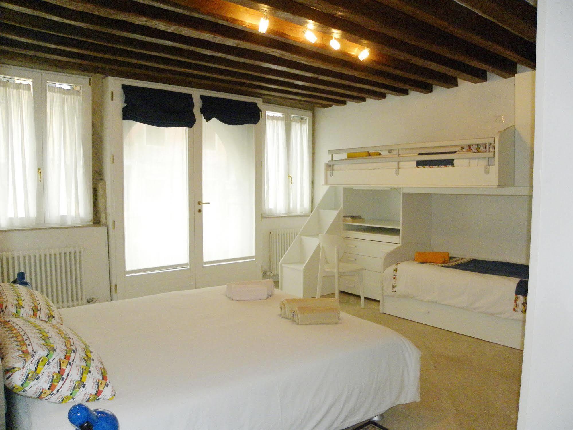 La Coccola Apartment เวนิส ภายนอก รูปภาพ